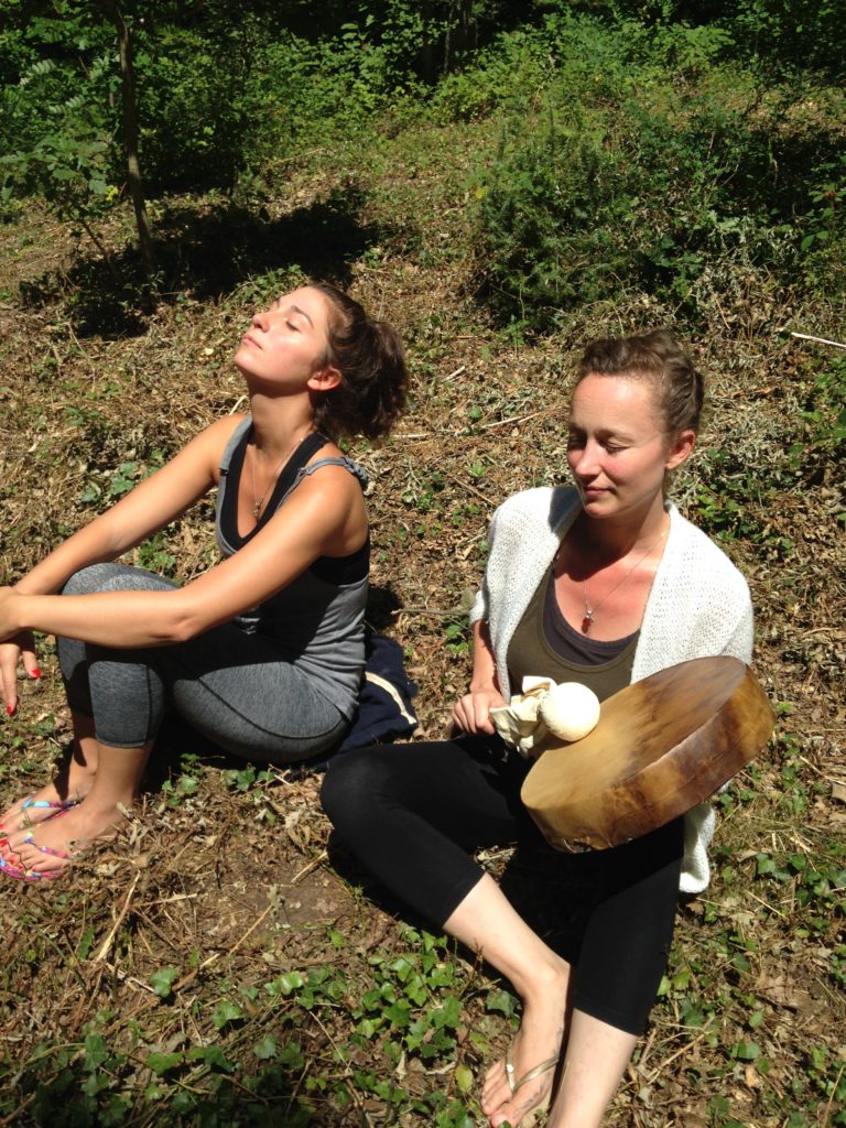 Yoga dans les bois